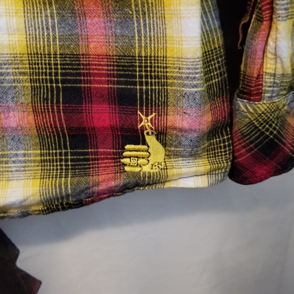 DC red and yellow button up longsleeve - Picture 7 of 8